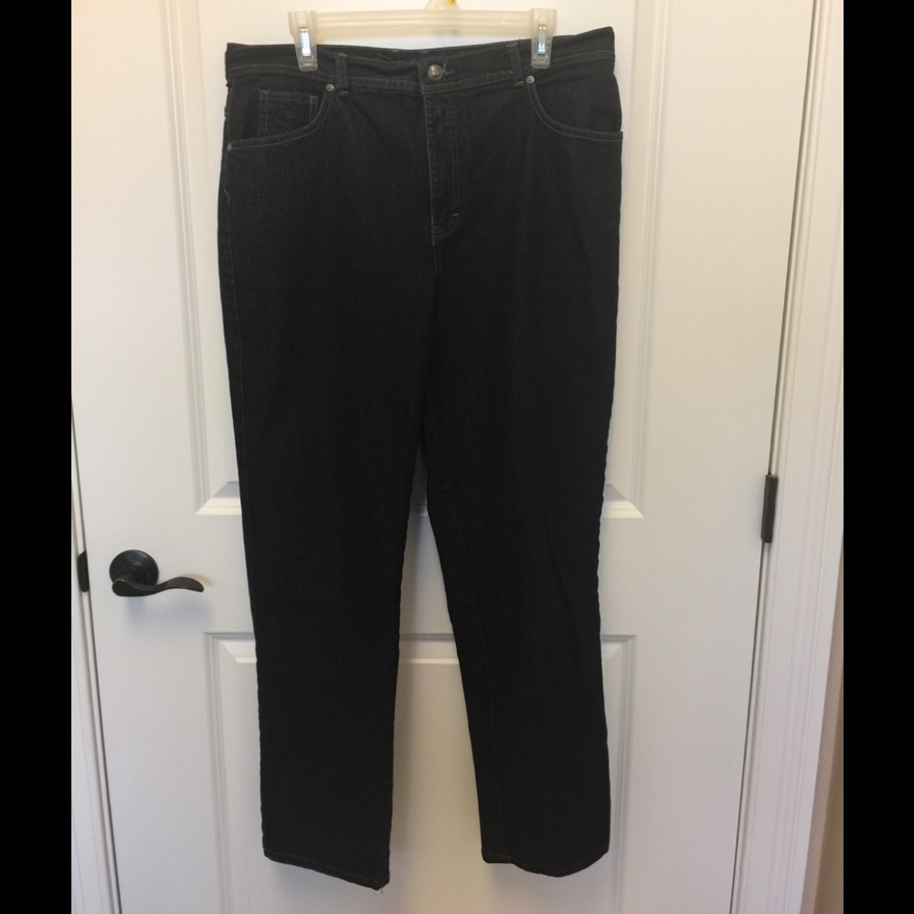Gloria Vanderbilt Amanda Jeans, size 16.